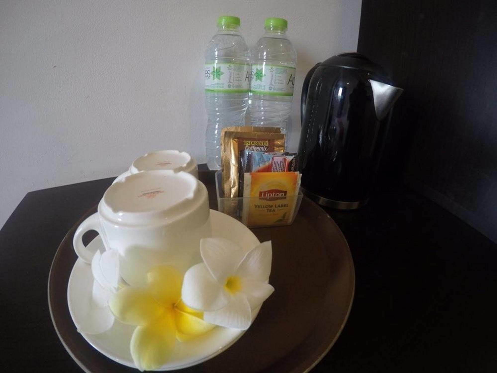 Lowcost Bed & Breakfast Jimbaran Exteriör bild