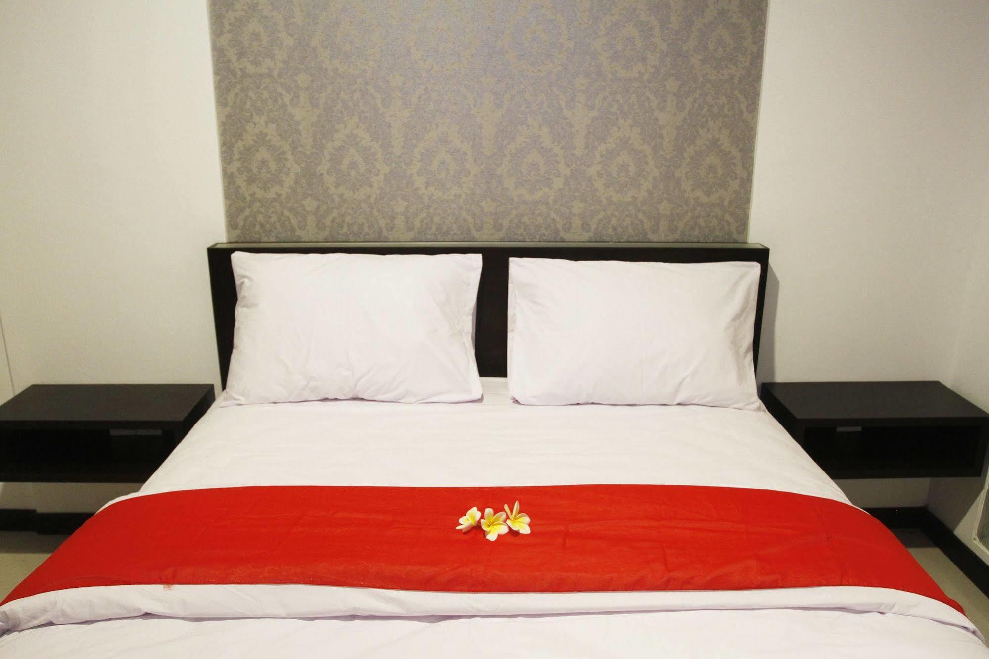 Lowcost Bed & Breakfast Jimbaran Exteriör bild
